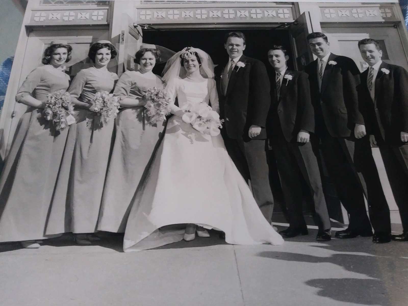 Bridal party of wedding in late 20s early 30s