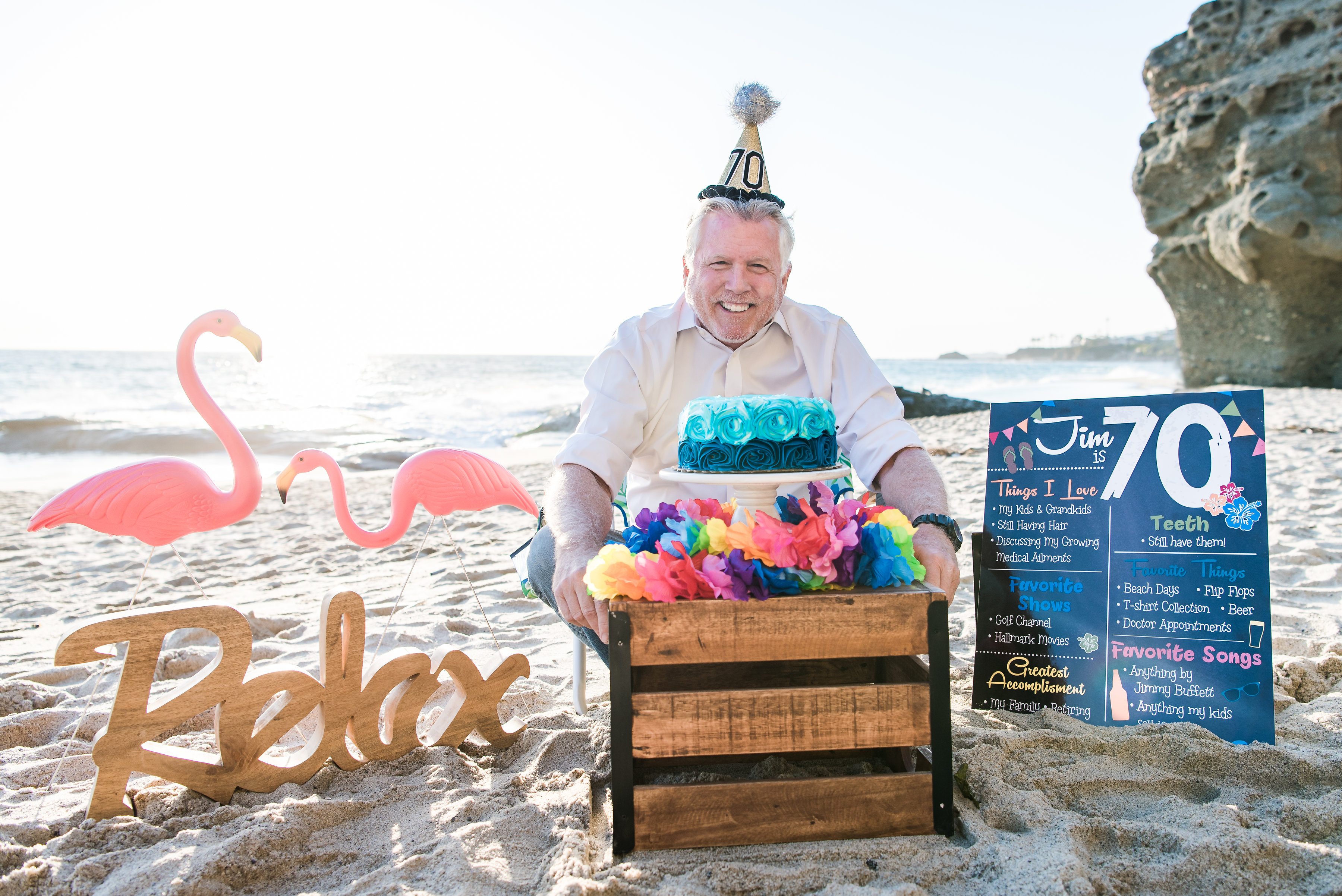 Dad celebrates 70th birthday with epic Jimmy Buffett-themed cake smash