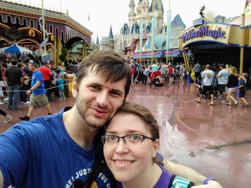 Husband and wife take selfie at Disney world in celebration of combined 160 pound weight loss
