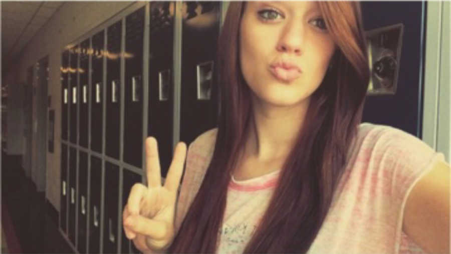 Teen holds up peace sign in selfie before overdosing on heroin