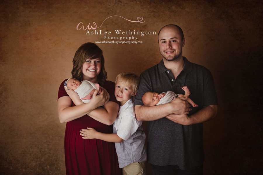 Family of five take newborn photos with their newborn twins