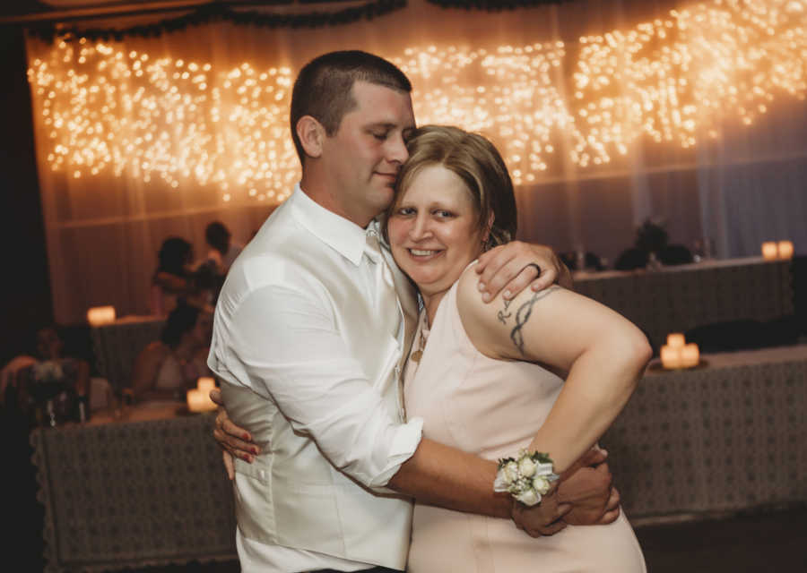 Mother with breast cancer shares dance with oldest son at his wedding