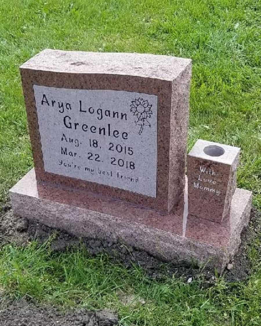 Grave of little girl with undiagnosed diabetes who passed away 