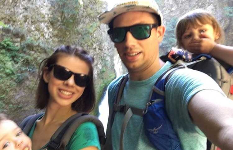 Man who passed away from bone marrow disease smiles in selfie with wife and kids