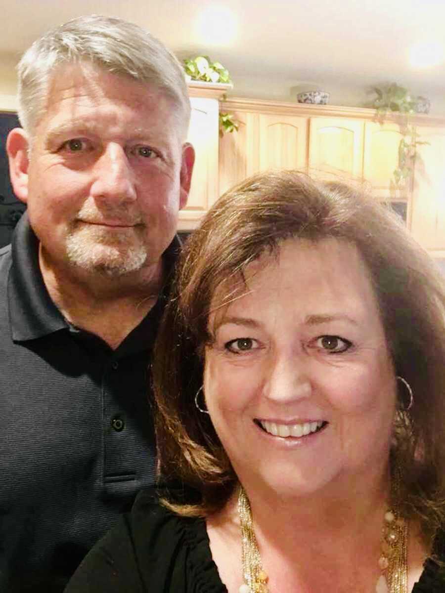 Wife smiles in selfie with husband who was in pentagon during 9/11 attacks