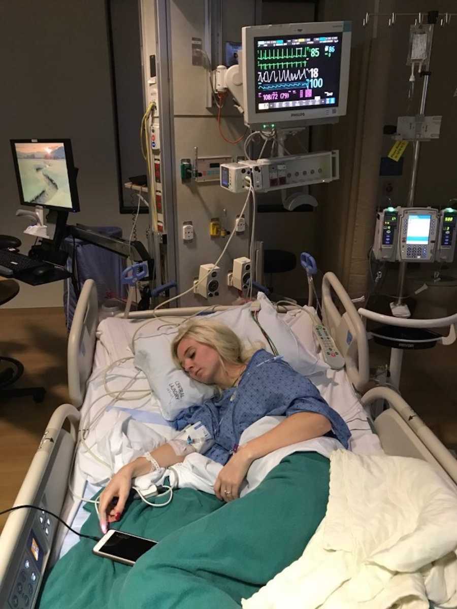 Woman lays in hospital bed pregnant and diagnosed with type 1 diabetes
