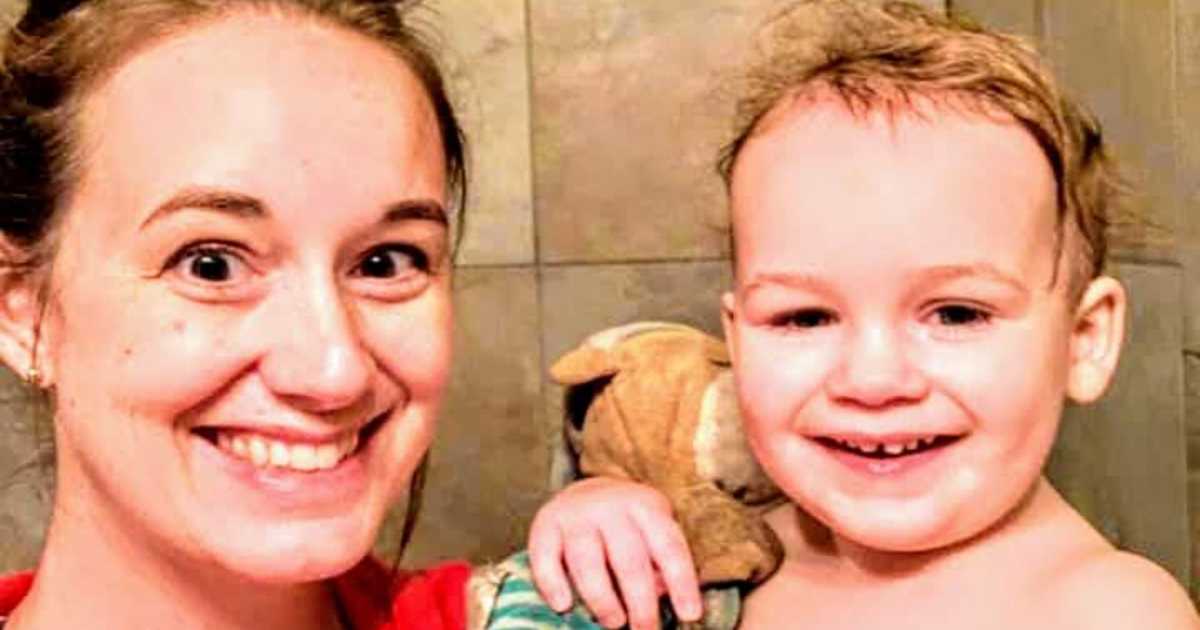 ‘Please stop judging me for leaving the office at exactly 5 p.m. Being a full-time working mom with young kids is not easy.’: Mom pens thank-you letter to those who have shown her ‘grace’