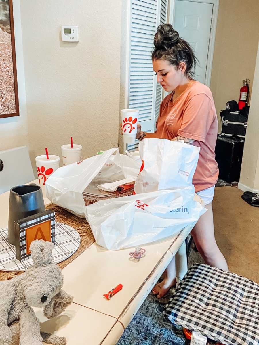 Friend brings Chick-Fil-A over to friend grieving miscarriage