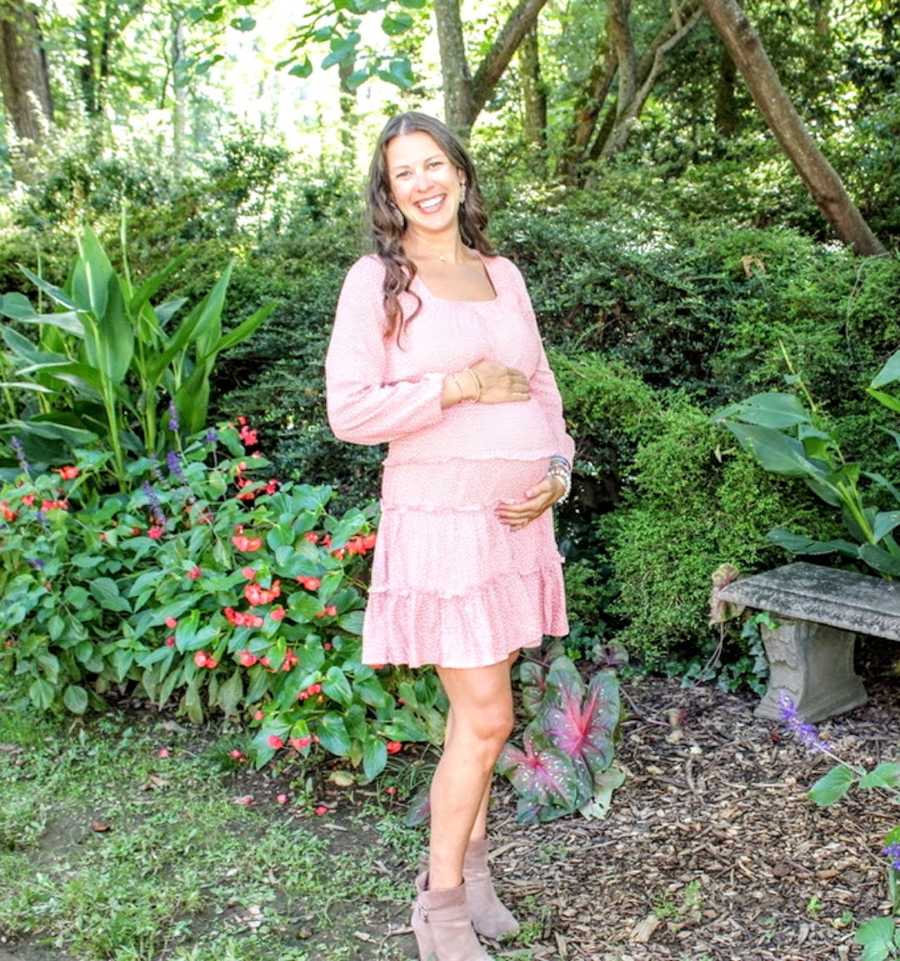maternity photo in pink dress