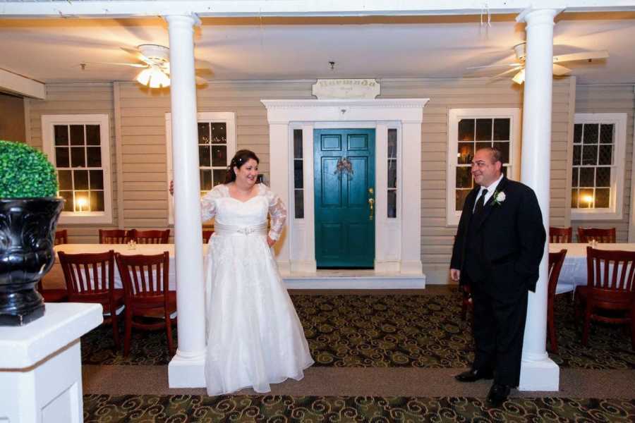 Newlyweds take romantic photo together during their wedding photoshoot