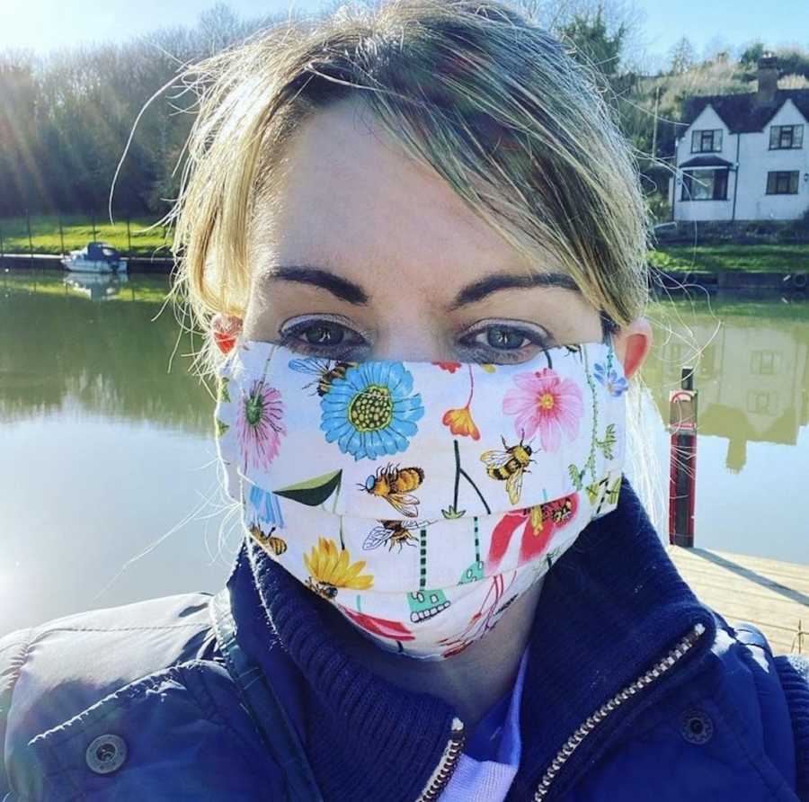 woman in face mask