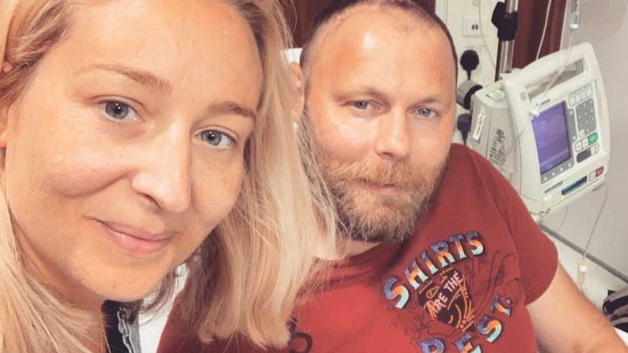 couple in chemotherapy room