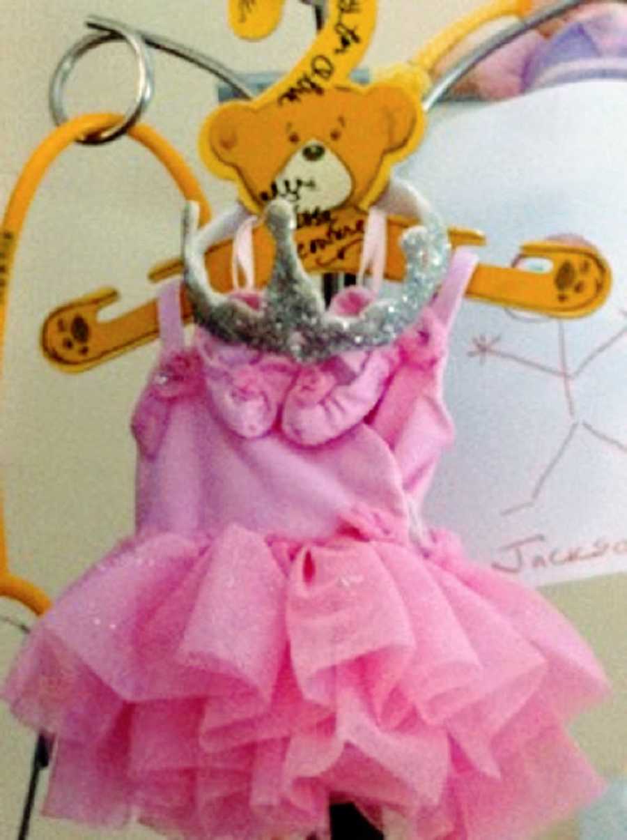 A dress suited for a micropreemie in the hospital