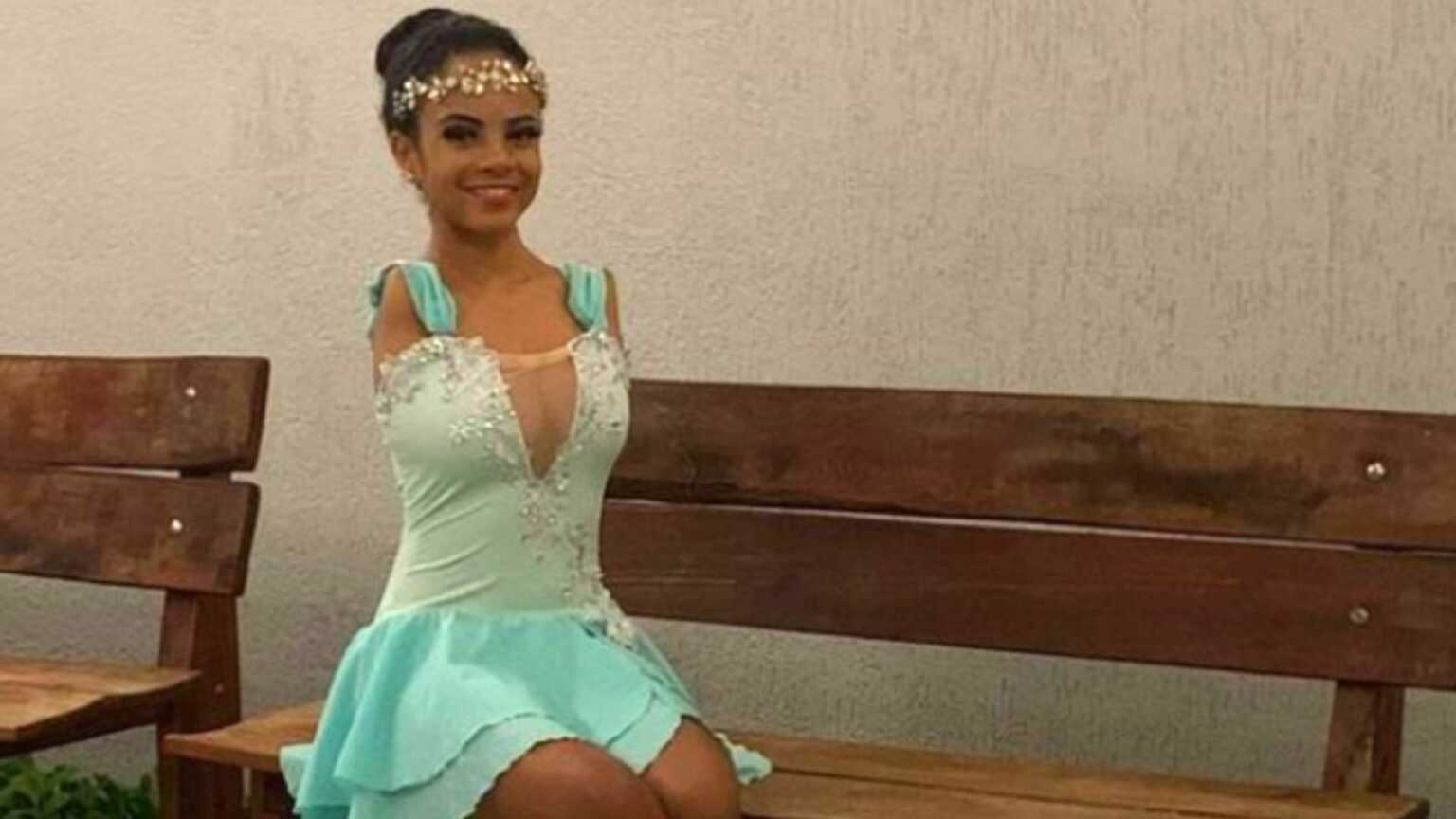 This 16 Year Old Ballerina With No Arms Is Proof Anything Is Possible With Hard Work Love What this-16-year-old-ballerina-with-no-arms-is-proof-anything-is-possible-with-hard-work-love-what