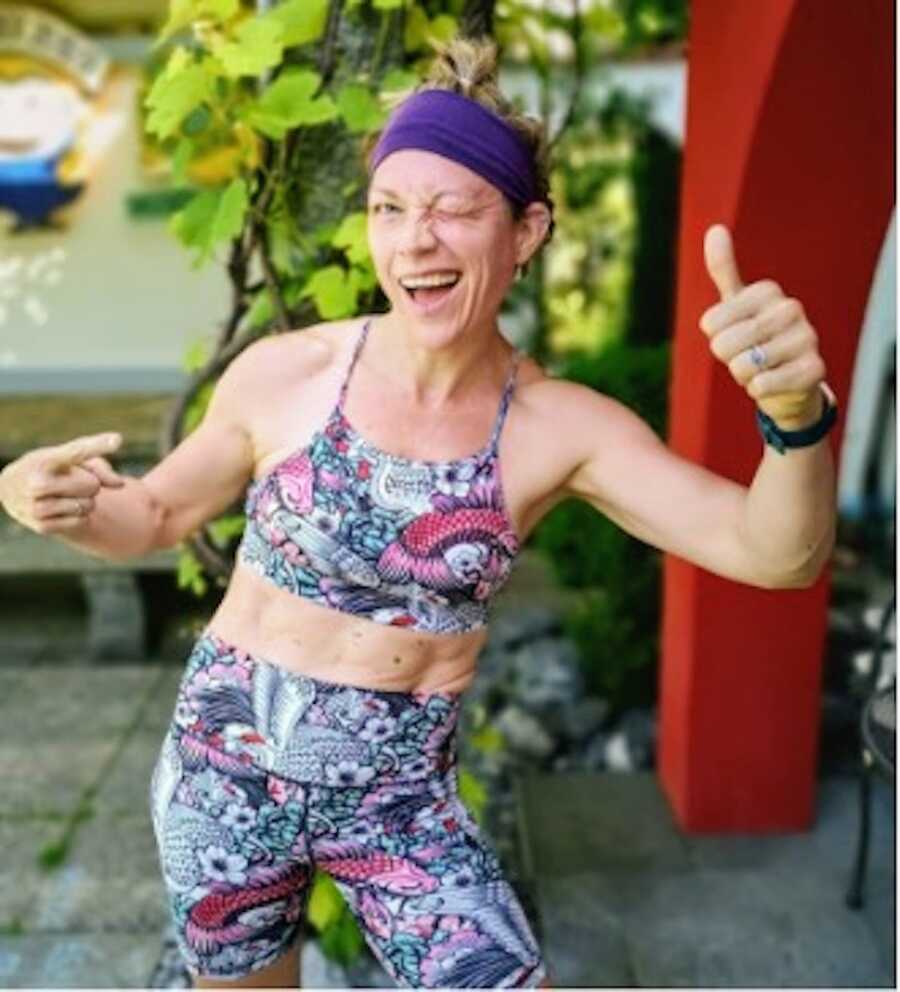 Woman changes her life with fitness