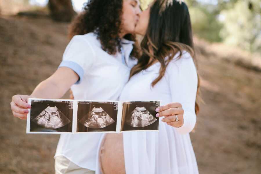 LGBT couple announce they're expecting triplets after IUI with ultrasound photos