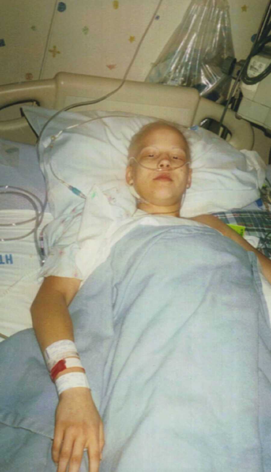 Loren stays in the children's hospital to undergo chemotherapy and surgery for Ewing's Sarcoma.