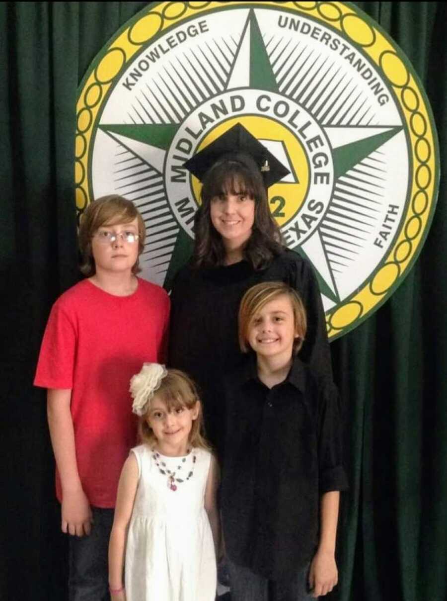 Prison wife graduates with her bachelor's degree while raising three kids on her own