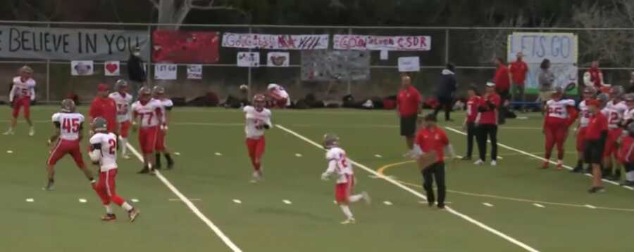 deaf football team playin in a game