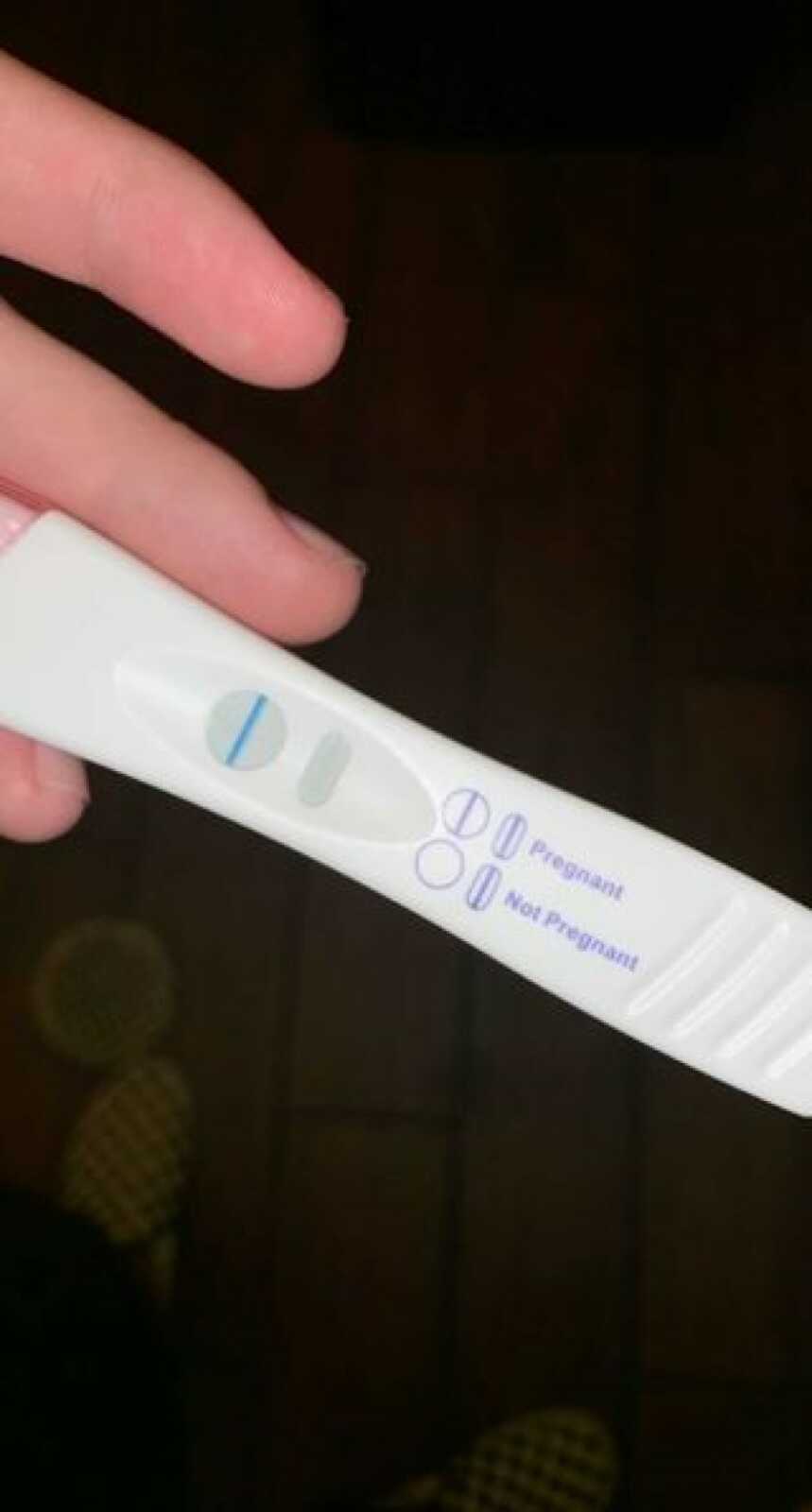 pregnancy test confirming teen pregnnacy