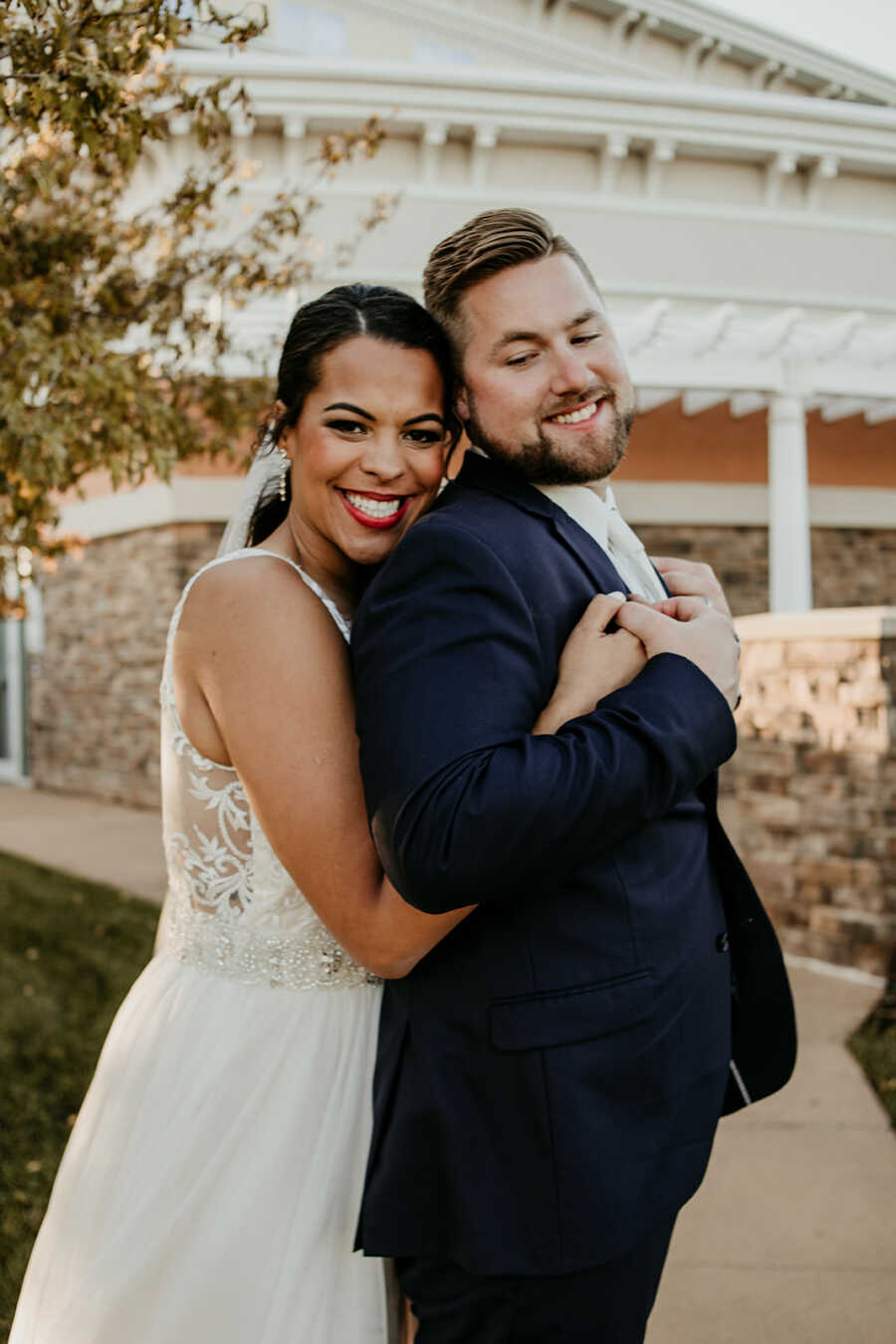 Newlyweds take beautiful outdoor wedding photos together