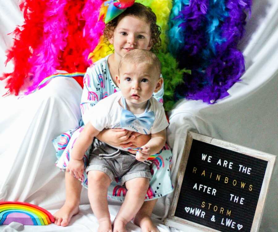 Mom takes photo of her rainbow children in rainbow-themed photoshoot