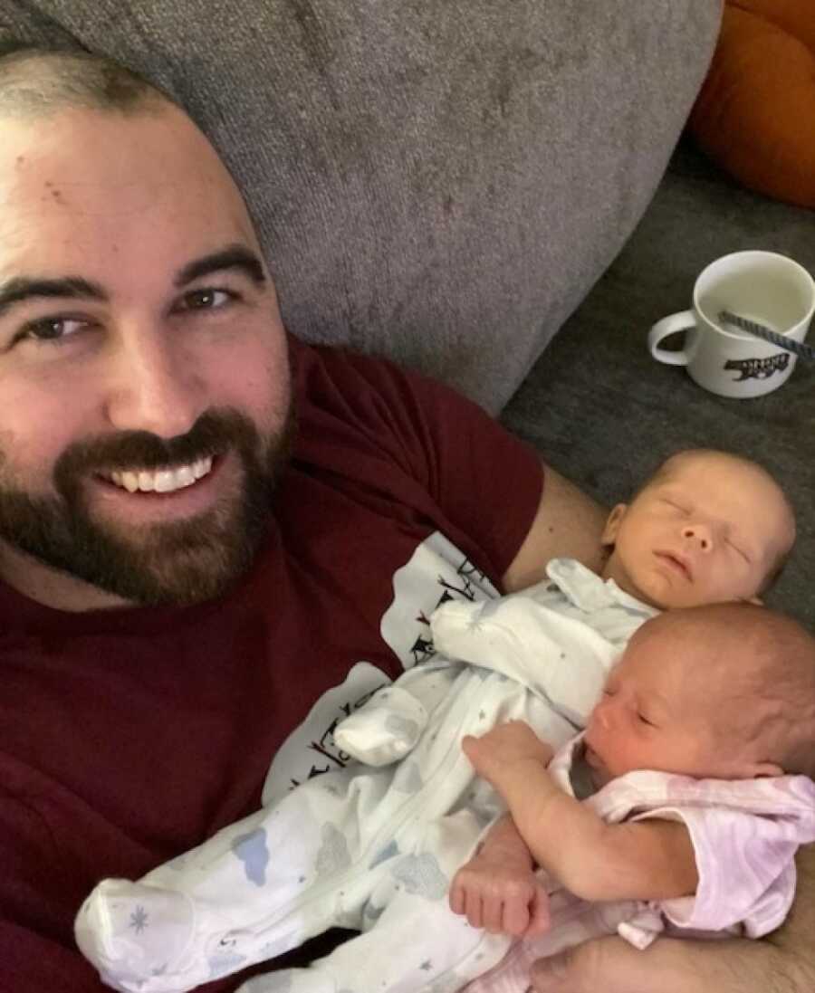 dad with his new born twins