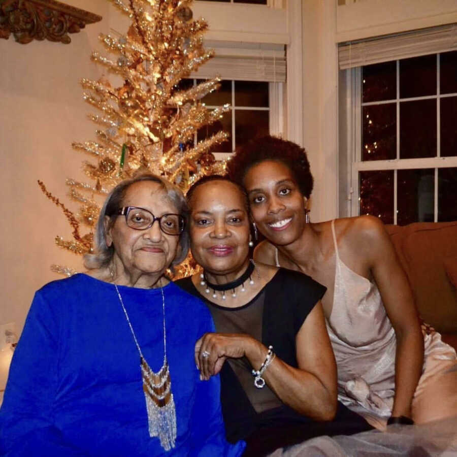 woman with her mom and grandma who had cancer