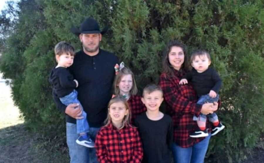 Grateful Texas family of seven safely escapes deadly house fire.