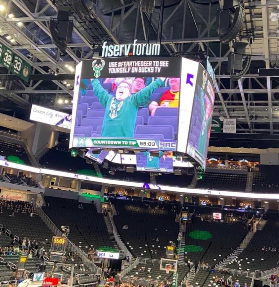 kid on jumbotron