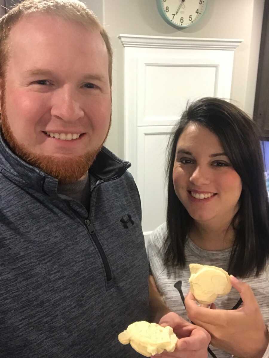 mom and dad selfie before twins