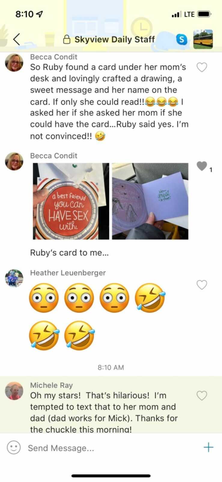 Mom takes a screenshot of messages between her and her daughter's teacher