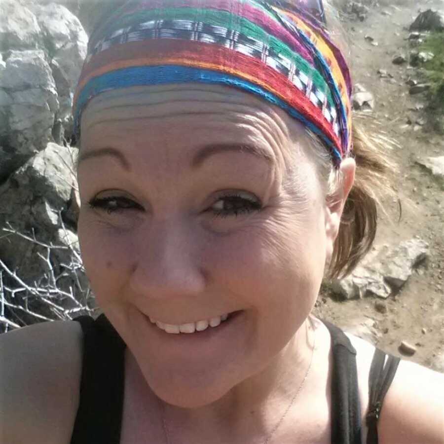 woman taking seflie on a hike