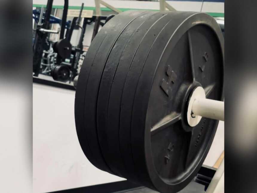close up of workout weights in the gym